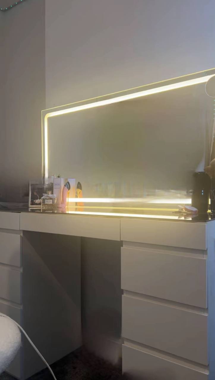 Customer photo of the WOLTU dressing table at home