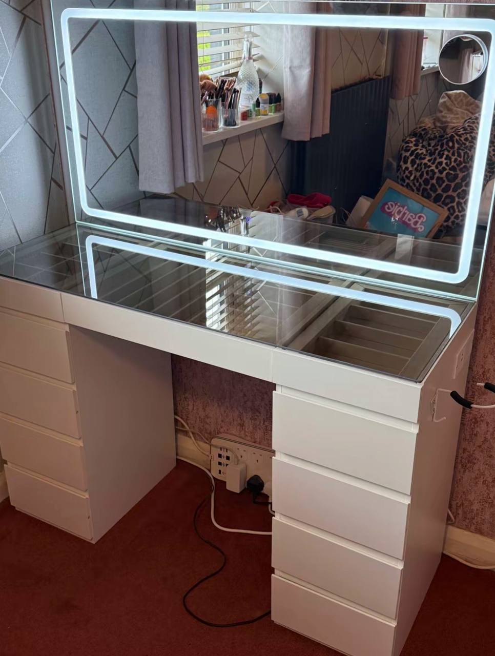 Customer photo of the WOLTU dressing table at home